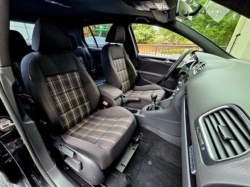 2013 Volkswagen GTI   - Photo 14 - Hillsboro, OR 97124