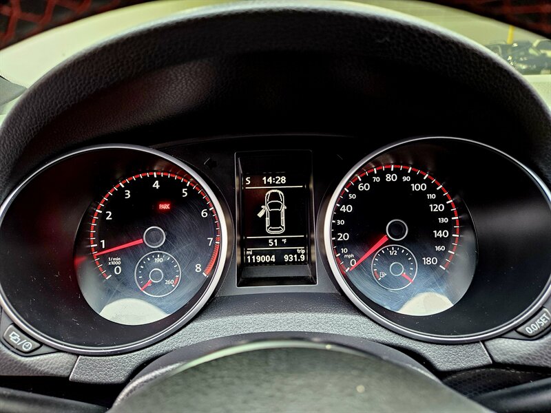 2013 Volkswagen GTI   - Photo 22 - Hillsboro, OR 97124