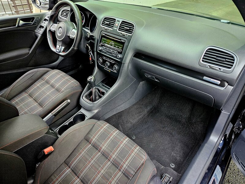 2013 Volkswagen GTI   - Photo 13 - Hillsboro, OR 97124