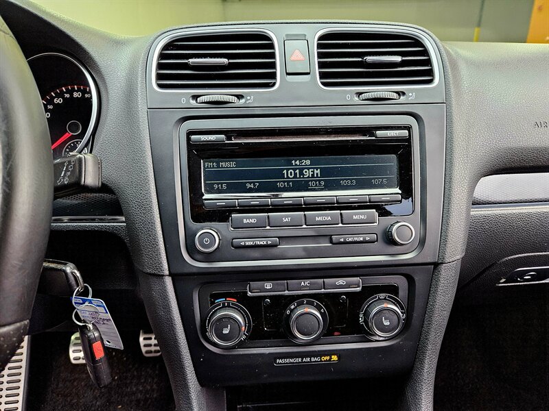 2013 Volkswagen GTI   - Photo 23 - Hillsboro, OR 97124