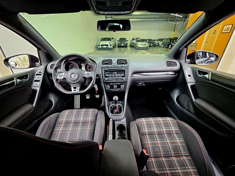 2013 Volkswagen GTI   - Photo 17 - Hillsboro, OR 97124