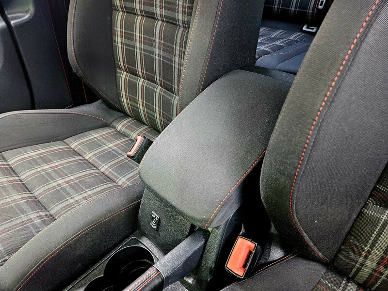 2013 Volkswagen GTI   - Photo 26 - Hillsboro, OR 97124