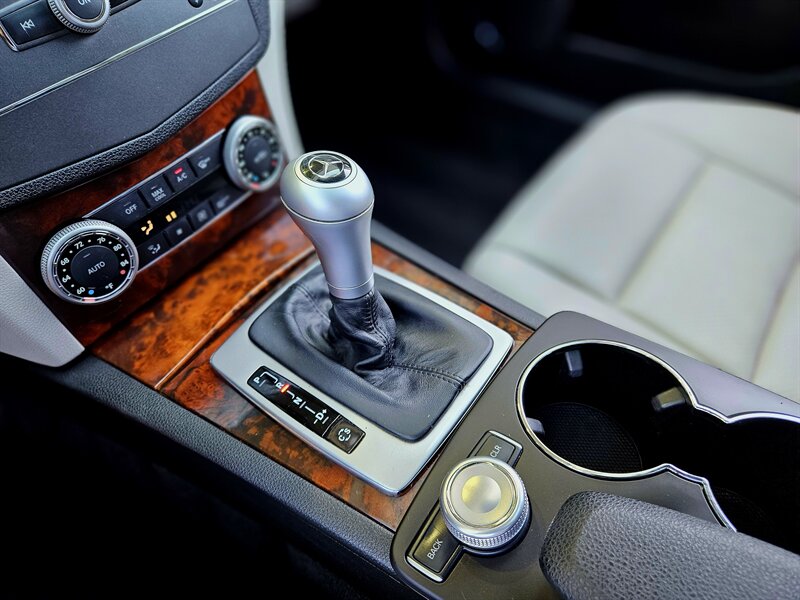 2010 Mercedes-Benz C 300 Sport - Photo 26 - Hillsboro, OR 97124