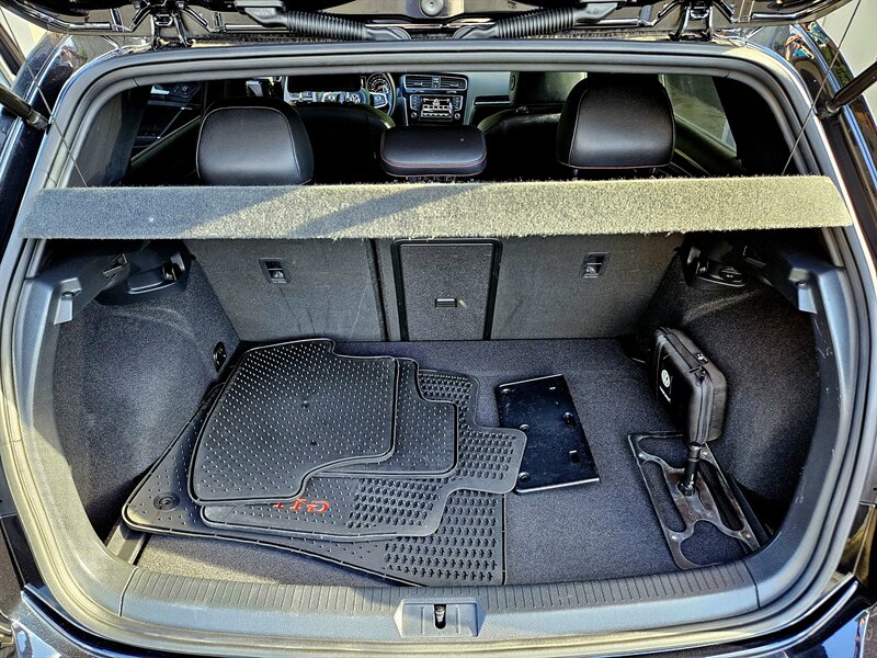 2015 Volkswagen Golf GTI SE photo 31