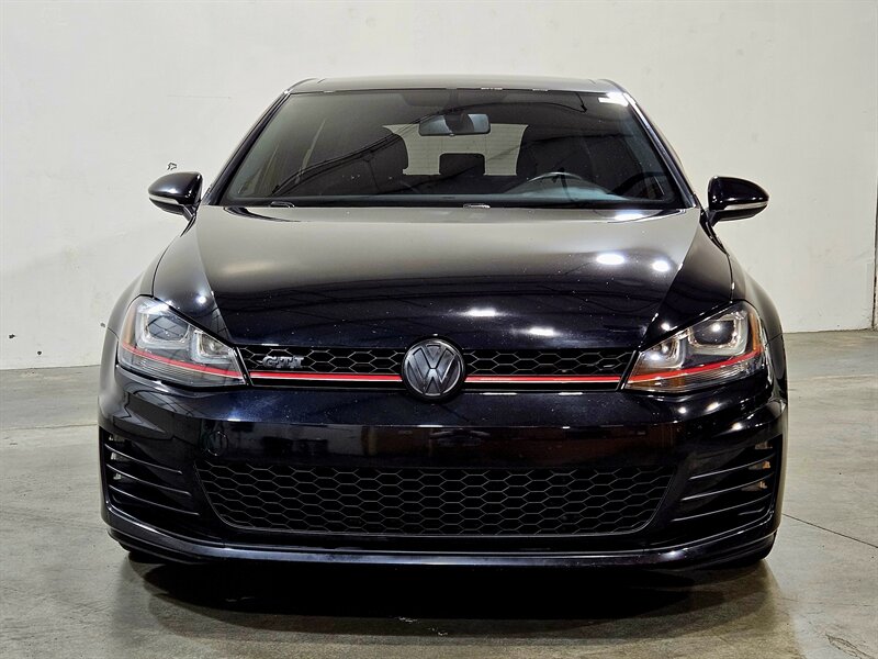 2015 Volkswagen Golf GTI SE photo 10