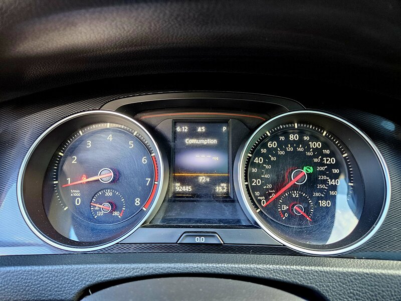 2015 Volkswagen Golf GTI SE photo 21