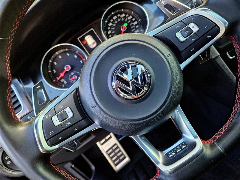 2015 Volkswagen Golf GTI SE photo 20