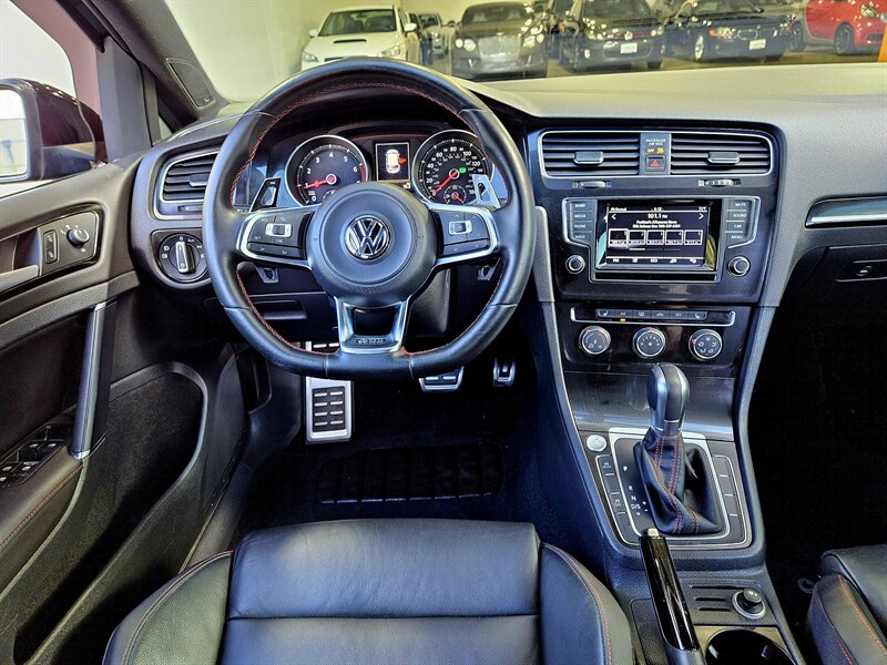 2015 Volkswagen Golf GTI SE photo 15