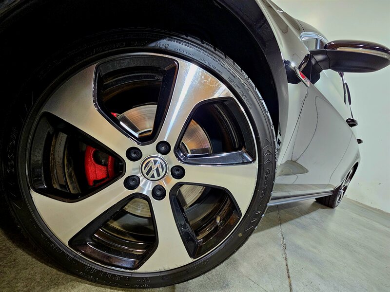 2015 Volkswagen Golf GTI SE photo 11