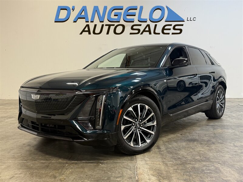 2024 Cadillac LYRIQ Sport 2 - Photo 1 - Hillsboro, OR 97124