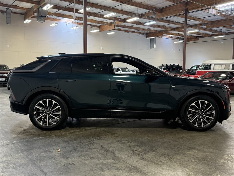 2024 Cadillac LYRIQ Sport 2 - Photo 10 - Hillsboro, OR 97124
