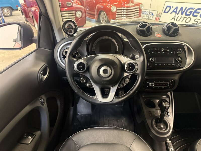 2017 Smart fortwo passion   - Photo 17 - Hillsboro, OR 97124