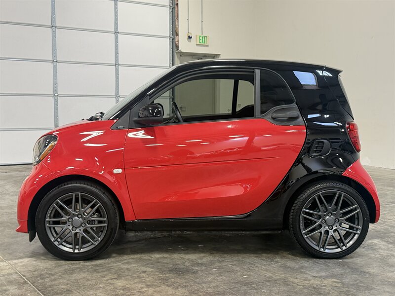 2017 Smart fortwo passion   - Photo 4 - Hillsboro, OR 97124