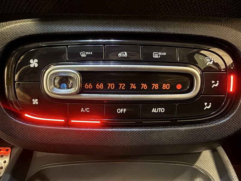 2017 Smart fortwo passion   - Photo 23 - Hillsboro, OR 97124