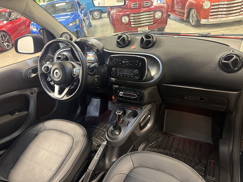 2017 Smart fortwo passion   - Photo 13 - Hillsboro, OR 97124