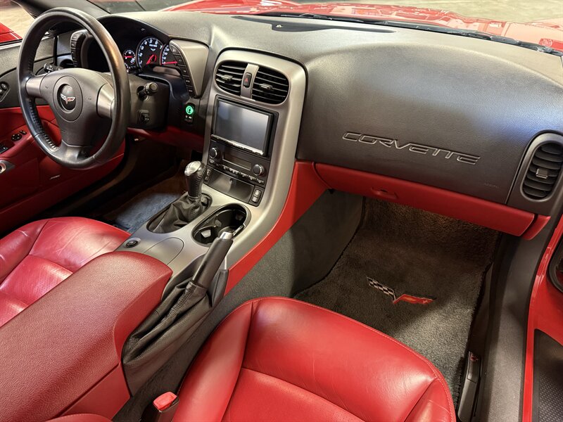 2006 Chevrolet Corvette Convertible   - Photo 11 - Hillsboro, OR 97124