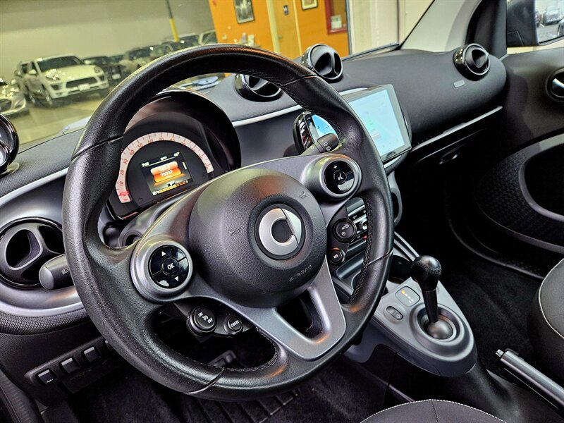 2016 Smart fortwo passion - Photo 19 - Hillsboro, OR 97124