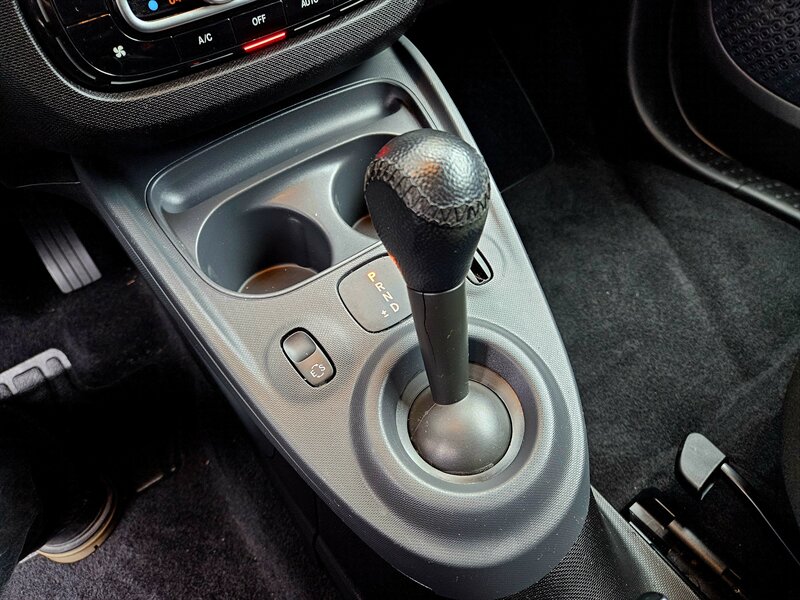 2016 Smart fortwo passion - Photo 26 - Hillsboro, OR 97124