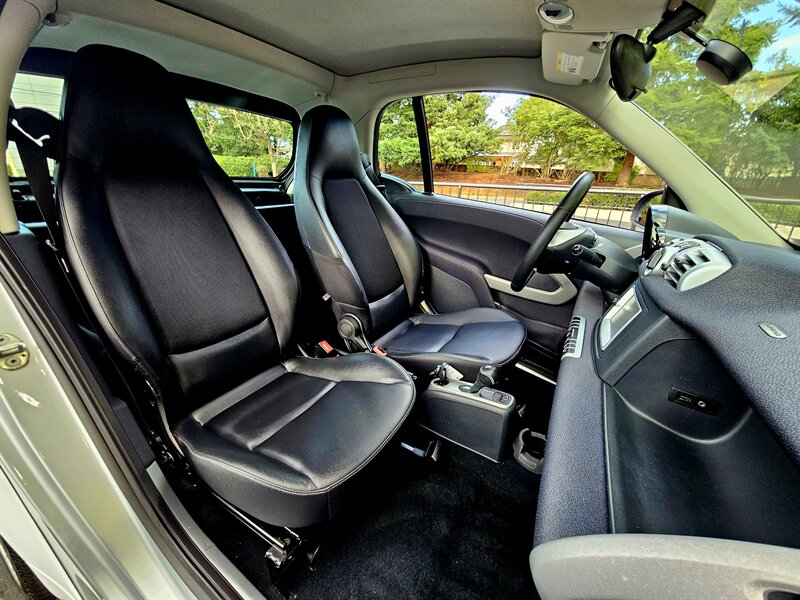 2015 Smart fortwo passion   - Photo 13 - Hillsboro, OR 97124