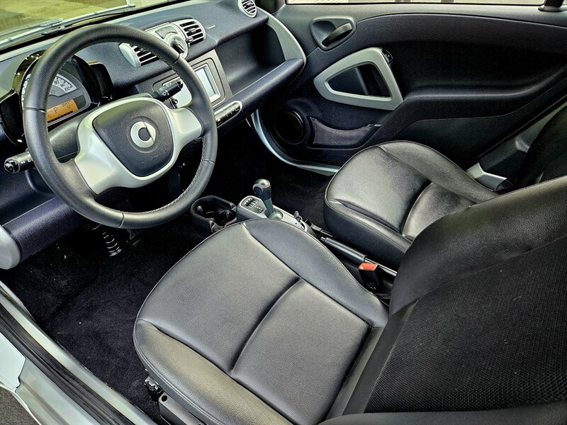 2015 Smart fortwo passion   - Photo 17 - Hillsboro, OR 97124