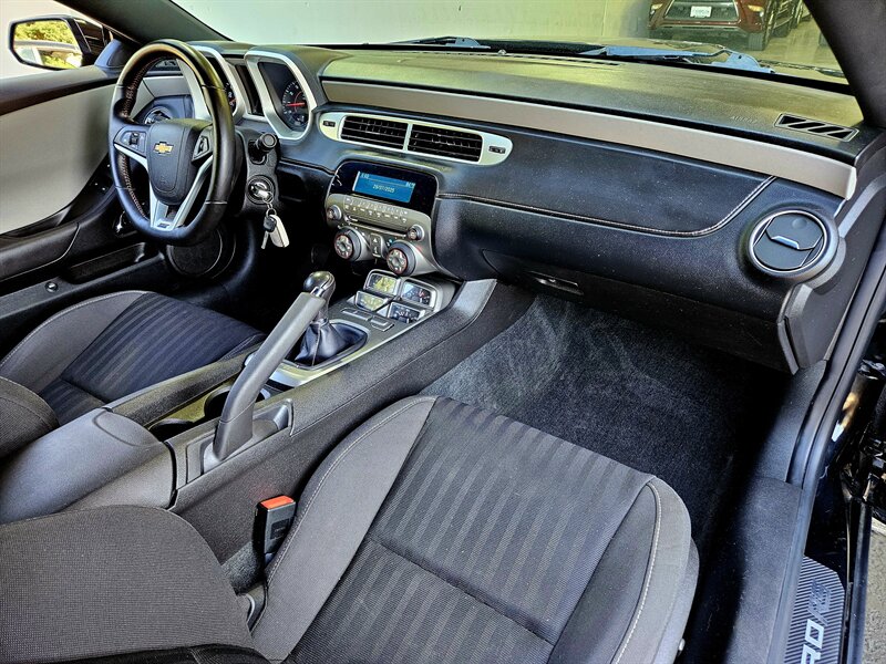 2014 Chevrolet Camaro LS - Photo 2 - Hillsboro, OR 97124