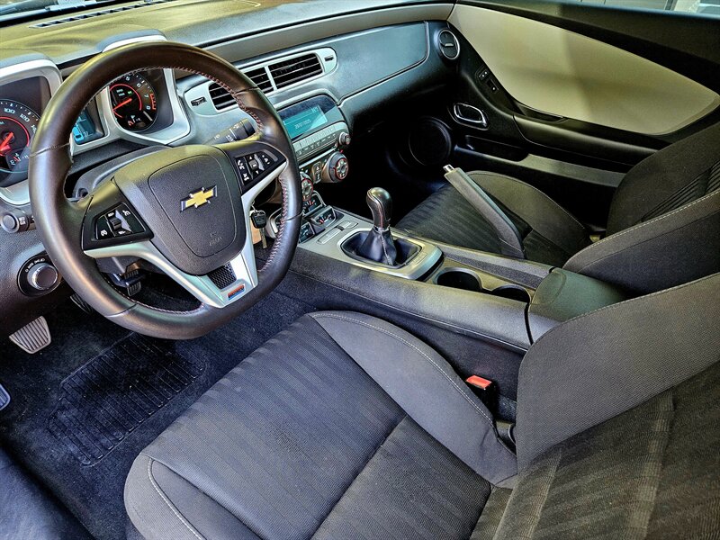 2014 Chevrolet Camaro LS - Photo 17 - Hillsboro, OR 97124