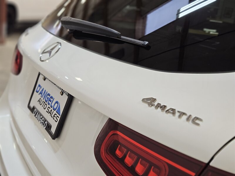 2021 Mercedes-Benz GLC GLC 300 4MATIC   - Photo 15 - Hillsboro, OR 97124