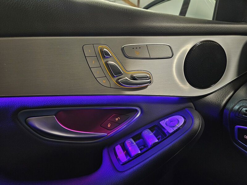 2021 Mercedes-Benz GLC GLC 300 4MATIC   - Photo 38 - Hillsboro, OR 97124