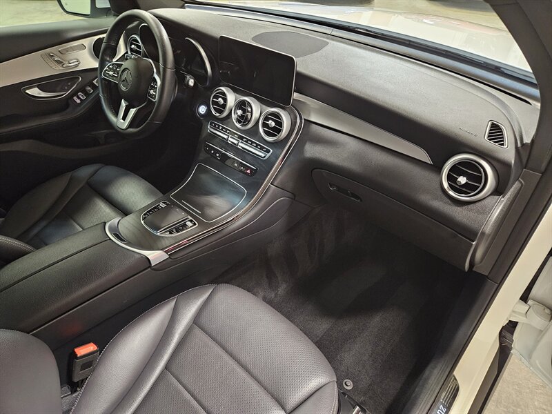 2021 Mercedes-Benz GLC GLC 300 4MATIC   - Photo 22 - Hillsboro, OR 97124