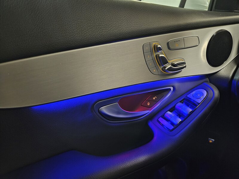 2021 Mercedes-Benz GLC GLC 300 4MATIC   - Photo 37 - Hillsboro, OR 97124