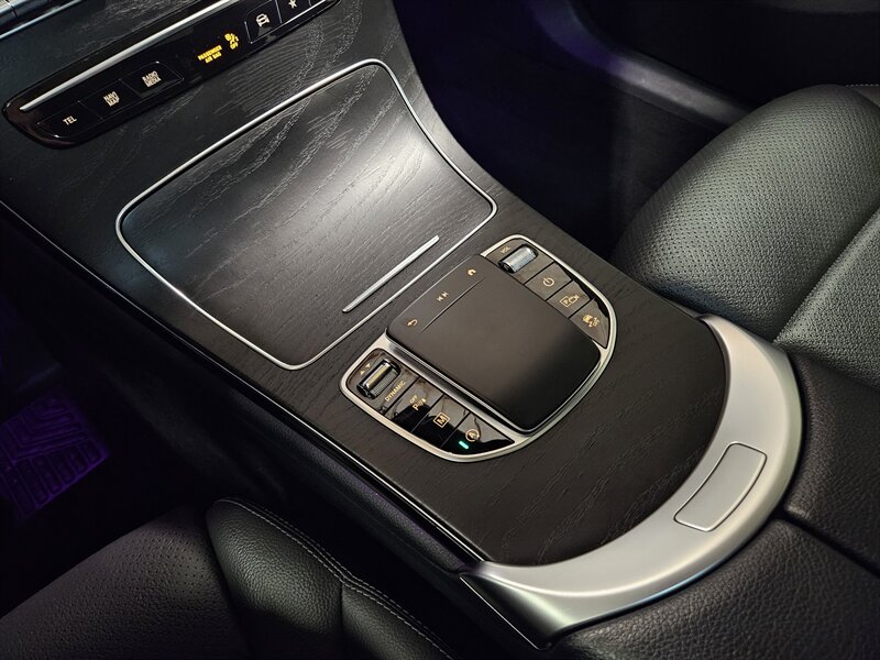 2021 Mercedes-Benz GLC GLC 300 4MATIC   - Photo 36 - Hillsboro, OR 97124