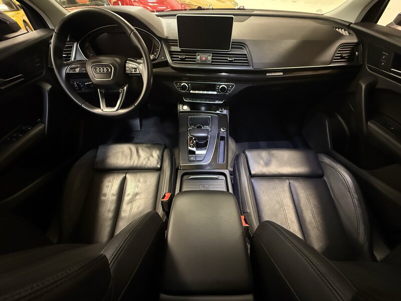 2019 Audi Q5 quattro Premium Plus 45 T   - Photo 17 - Hillsboro, OR 97124