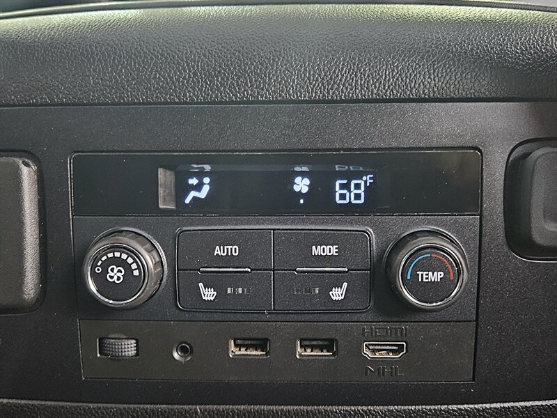 2019 Chevrolet Tahoe LT   - Photo 41 - Hillsboro, OR 97124