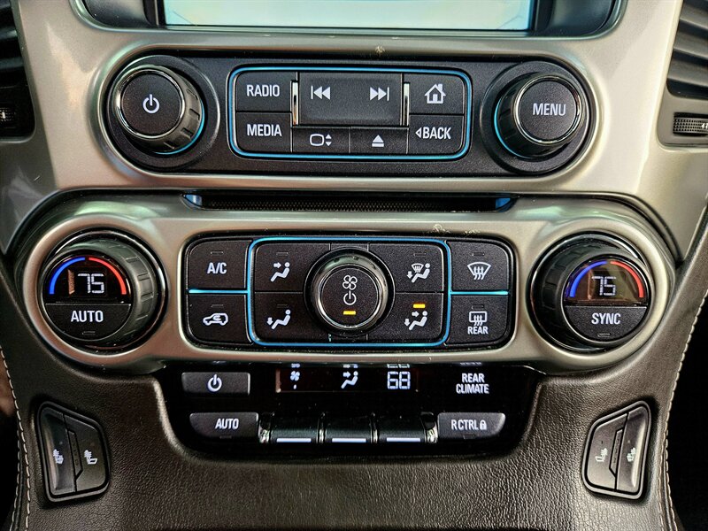 2019 Chevrolet Tahoe LT   - Photo 25 - Hillsboro, OR 97124