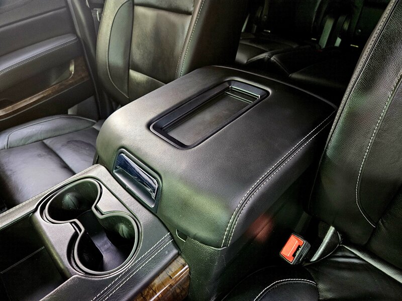 2019 Chevrolet Tahoe LT   - Photo 29 - Hillsboro, OR 97124