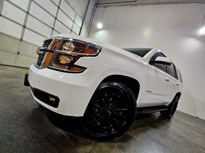 2019 Chevrolet Tahoe LT   - Photo 11 - Hillsboro, OR 97124