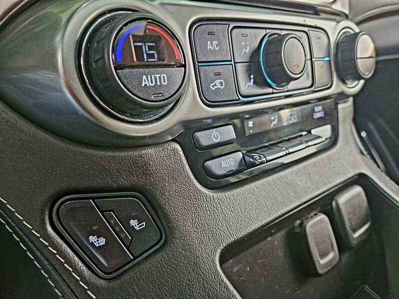 2019 Chevrolet Tahoe LT   - Photo 26 - Hillsboro, OR 97124