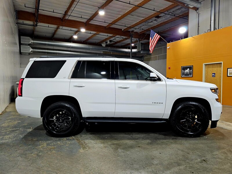 2019 Chevrolet Tahoe LT   - Photo 4 - Hillsboro, OR 97124