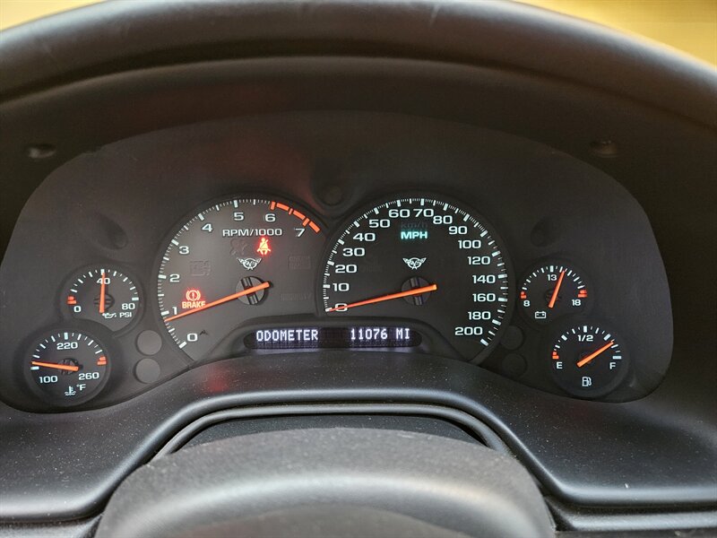 2001 Chevrolet Corvette Manual Transmission   - Photo 21 - Hillsboro, OR 97124