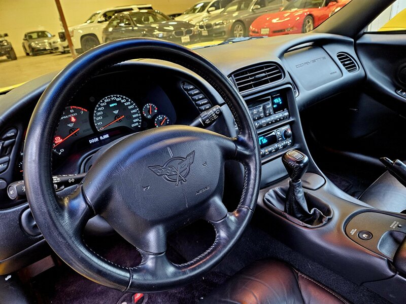 2001 Chevrolet Corvette Manual Transmission   - Photo 19 - Hillsboro, OR 97124