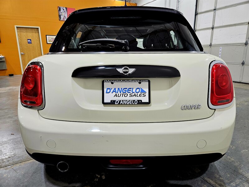 2016 MINI Hardtop 4 Door Cooper   - Photo 6 - Hillsboro, OR 97124