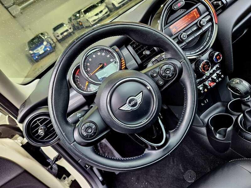 2016 MINI Hardtop 4 Door Cooper   - Photo 28 - Hillsboro, OR 97124