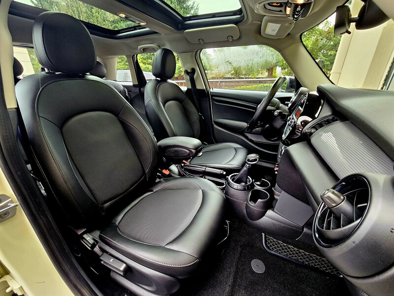 2016 MINI Hardtop 4 Door Cooper   - Photo 22 - Hillsboro, OR 97124