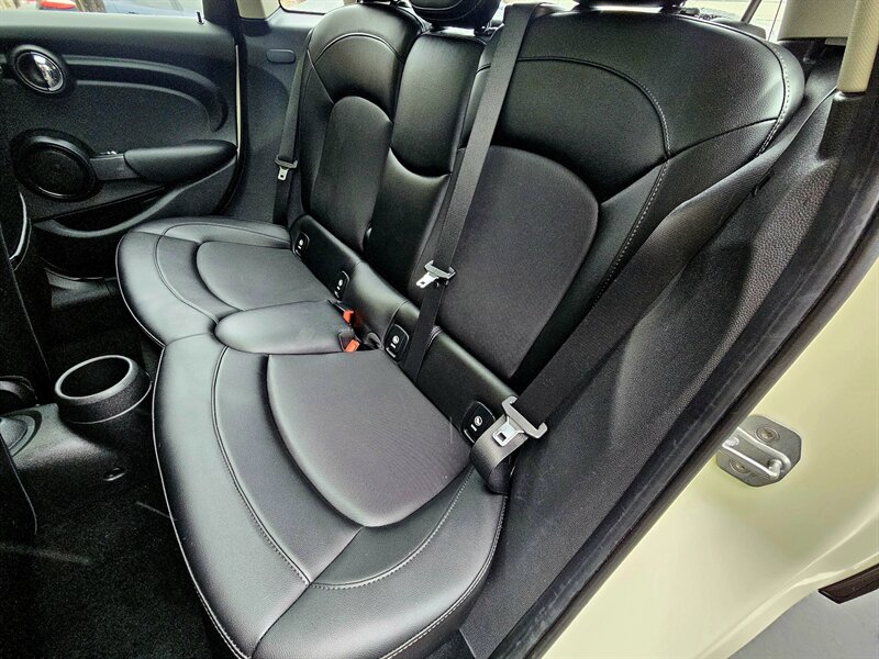 2016 MINI Hardtop 4 Door Cooper   - Photo 37 - Hillsboro, OR 97124