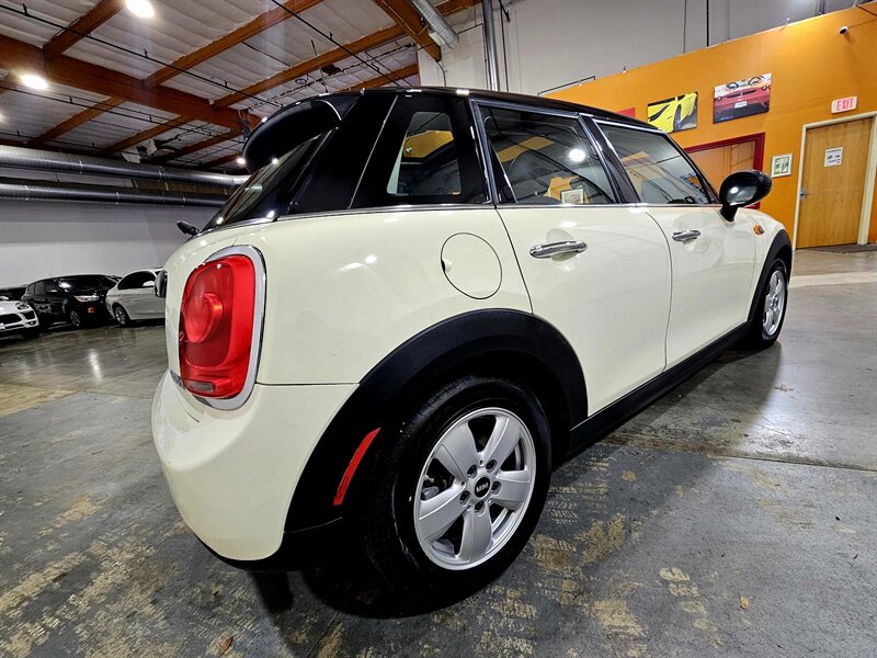 2016 MINI Hardtop 4 Door Cooper   - Photo 5 - Hillsboro, OR 97124