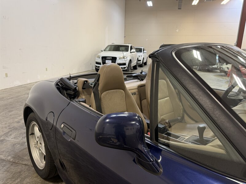 1996 BMW Z3 Convertible   - Photo 12 - Hillsboro, OR 97124