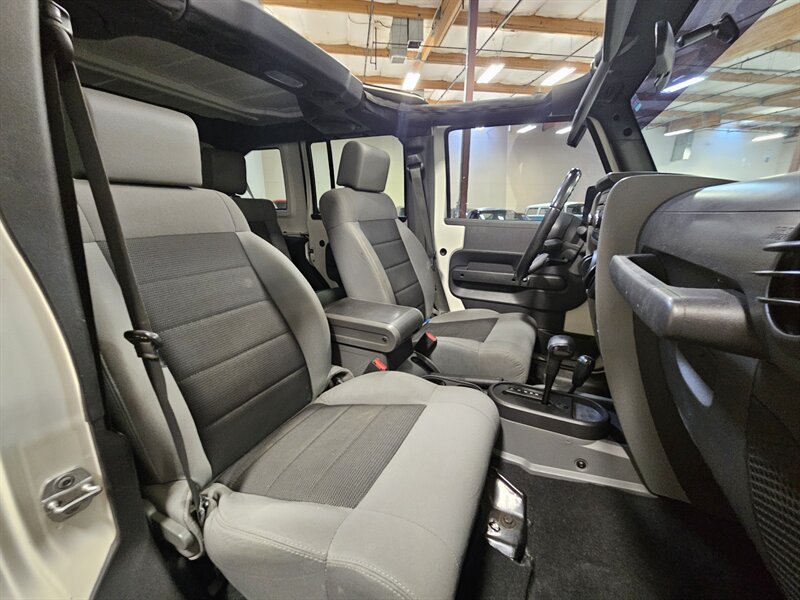 2009 Jeep Wrangler Unlimited   - Photo 16 - Hillsboro, OR 97124