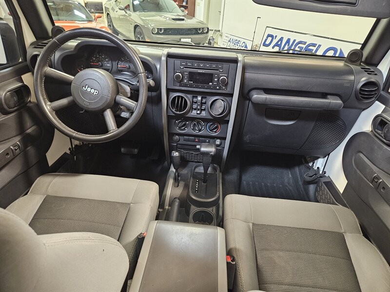 2009 Jeep Wrangler Unlimited   - Photo 18 - Hillsboro, OR 97124