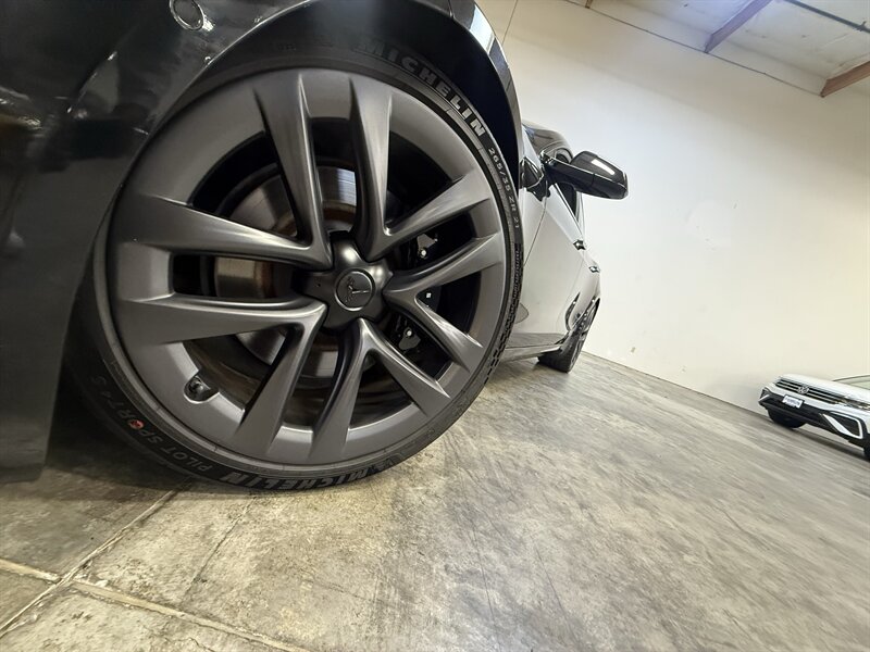 2021 Tesla Model S Long Range - Photo 11 - Hillsboro, OR 97124