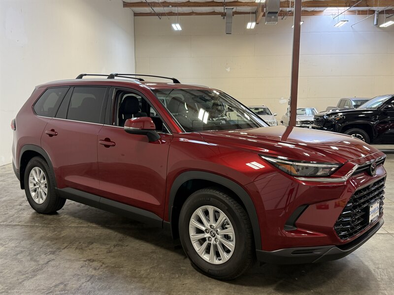 2026 Toyota Grand Highlander Hybrid XLE   - Photo 9 - Hillsboro, OR 97124